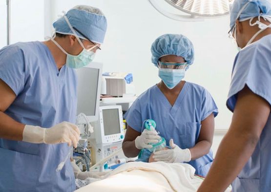 Doctores en cirugía